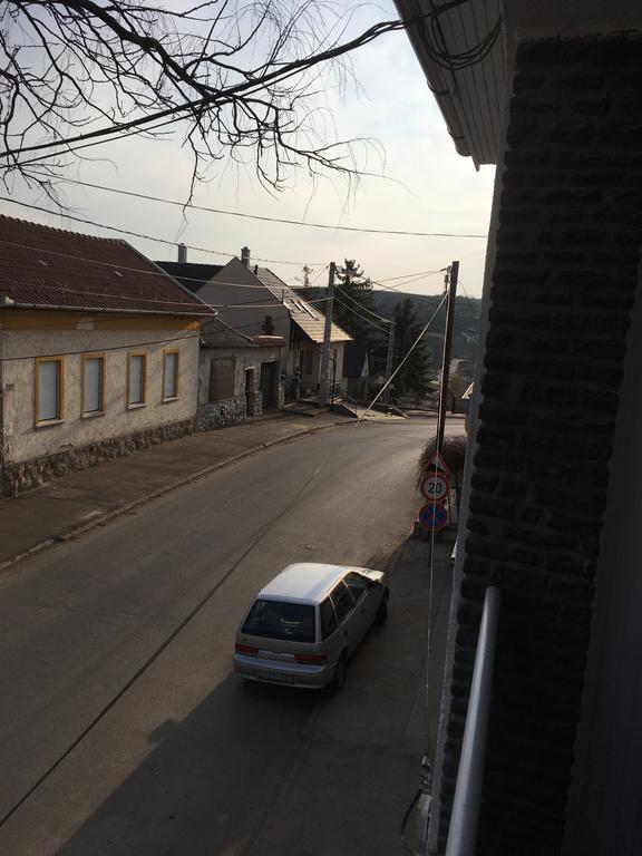 Hív-Lak Apartman Eger Exterior foto